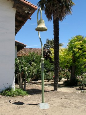 Mission Bell Guidepost on El Camino Real