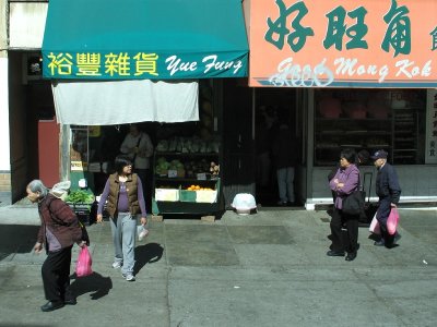 A Half-Day Bus Tour, and We Saw Chinatown