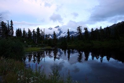 picture pond at artisan point