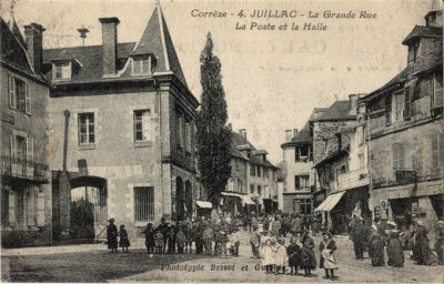 Juillac - La Grande Rue La Poste et la Halle