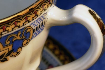 Tasse  th en porcelaine de Limoges