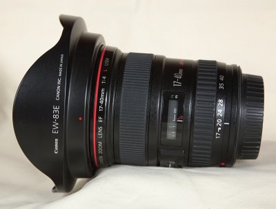 17-40mm f/4L with the hood on