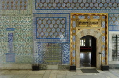 palace ceramic tile