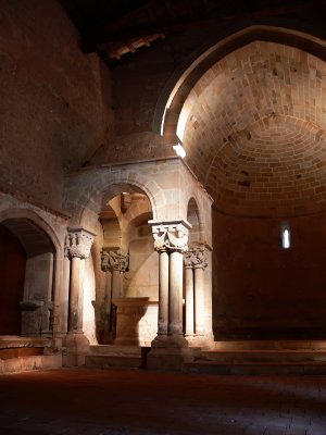 Interior de la Iglesia Romnica