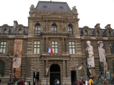Muse du Louvre.jpg