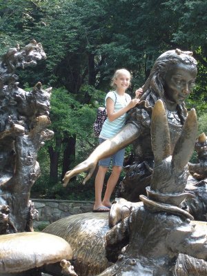 Sarah on Alice in Wonderland statue