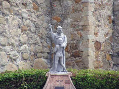 Statue at the Mission San Juan Capistrano