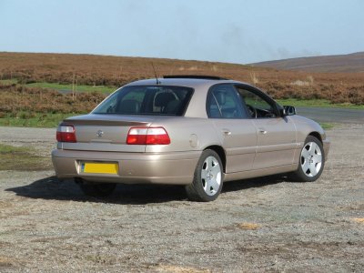 2000 Opel Omega