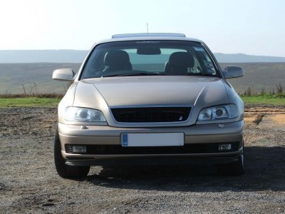 2000 Opel Omega