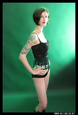s_blackgreen04_web.jpg