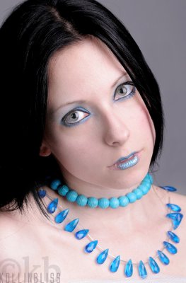 vio-bluegirl02-web.jpg
