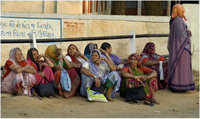 Women by the roadside-Bhuj