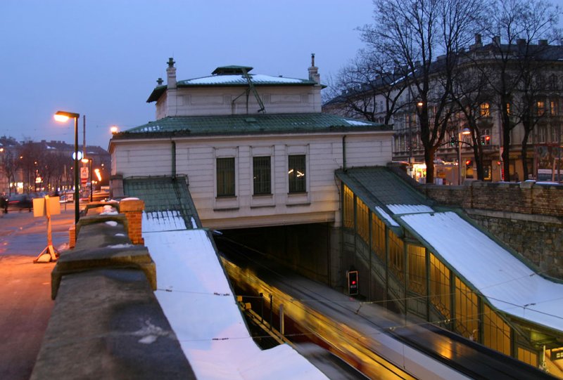 Otto Wagners Vienna Metropolitan Railway