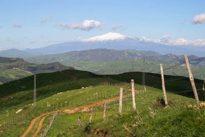 Monte Etna,seen in a distance of 25 miles