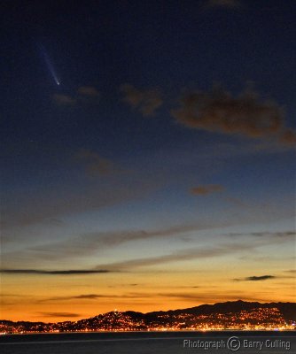 Comet Mcnaught over Wellington.jpg