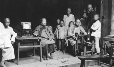 China 1906 clan ladies