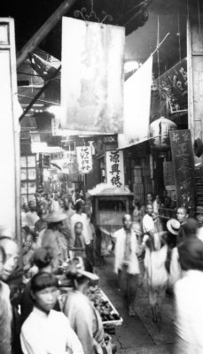China 1906 Foochow crowded street