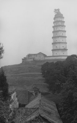 Rel Pagoda Chungking to Chentu 18448.jpg