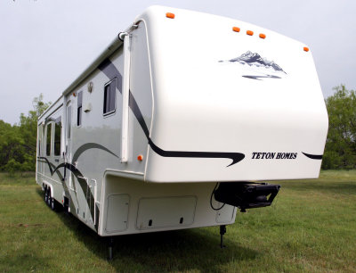 2005 Teton Experience Scottsdale XT4 Quad Slides 40' *SOLD*