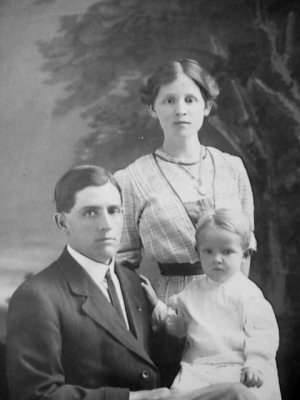 Henry Reed with wife and son