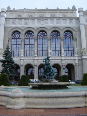 Fountain and Building_sm.jpg