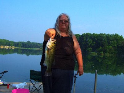 Mels Bass 1.jpg
