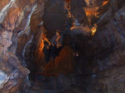 Cave at Downunder 04.jpg
