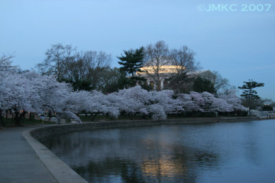 Jefferson Memorial before dawn
