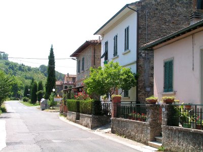 Tuscan village 1.JPG