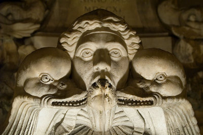 Piazza della Rotonda, fountain detail