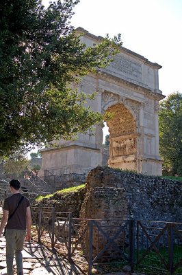 to Titus arch