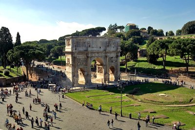 view from the colosseum, Arco di Constantino