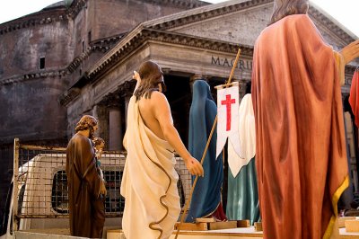 saints facing Pantheon
