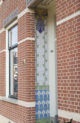 Art Nouveau tile decoration