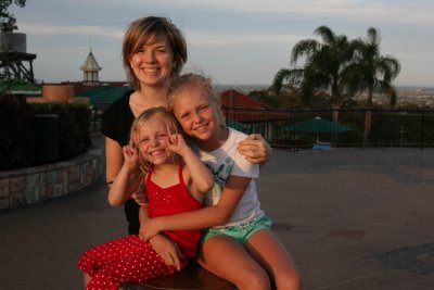 Lisa, Zoe, Lara