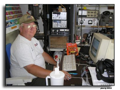 Wayne (AA5JJ) operating PSK31
