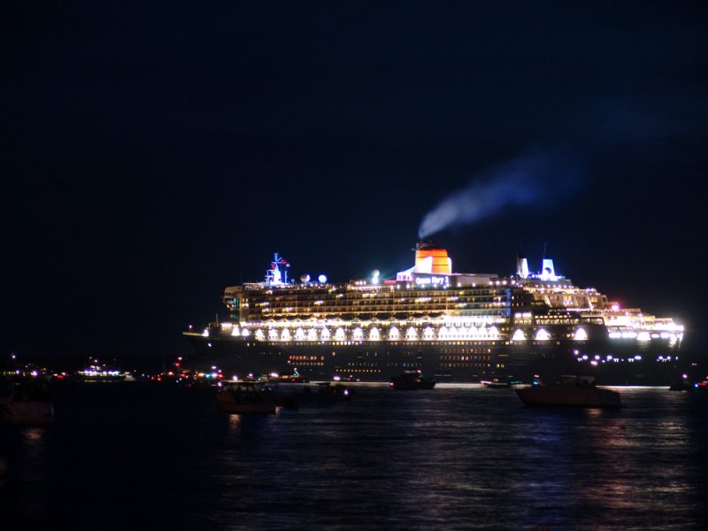 QM2 01087