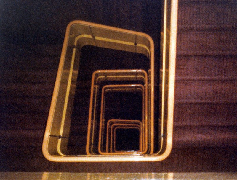 QE2s starways go both up AND down