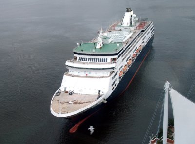 Veendam at Vancouver