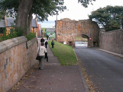 Towards the harbour