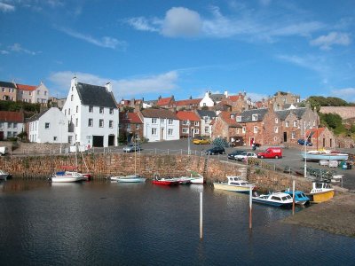 Crail harbour.  Lrge white building is the Museum and Heritage Centre