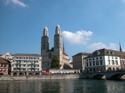 Grosse Kirche across the river