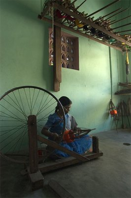 weaving_at_kanchipuram_