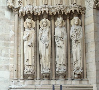 Notre Dame entrance.jpg