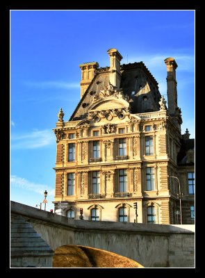 Museo del Louvre desde el Sena