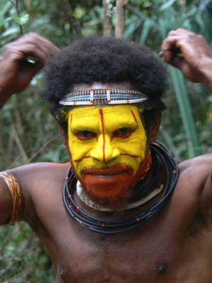 Huli wigless man
