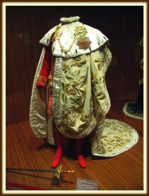Emperor's Parade Outfit, Schatzkamer, Vienna