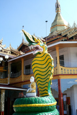 I had to photograph this awesome dragon outside the pagoda.