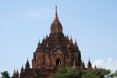 This large temple was built by King Nantaungmya in 1218. The temple is known to be the last Myanmar Style temple built in Bagan.
