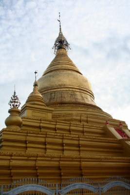 Another view of the golden stupa.
